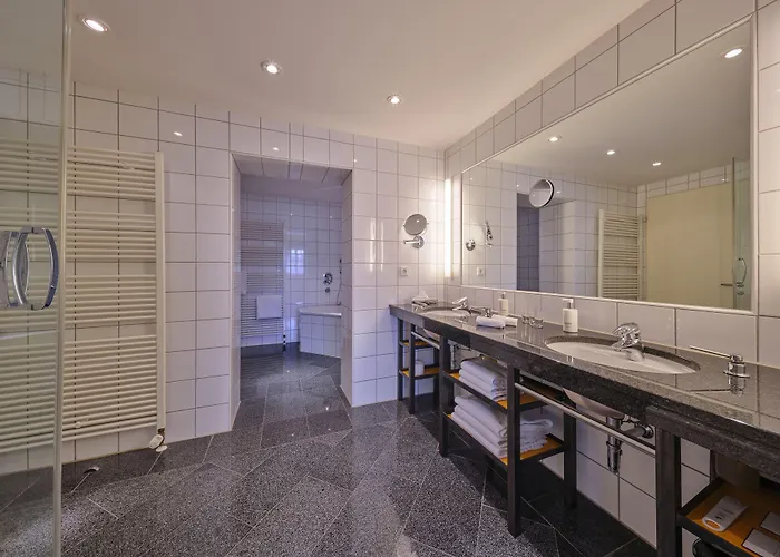 Otel Mintrops Stadt Margarethenhoehe 4*